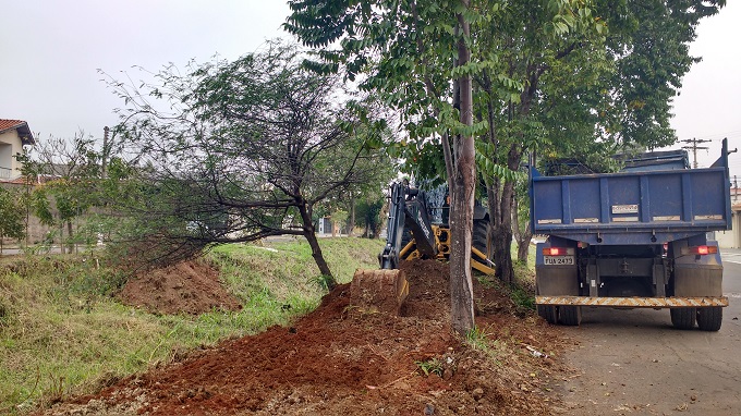 interna Corrego Agua Branca limpeza 1