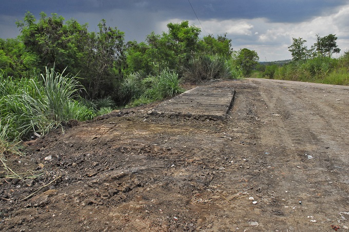 Interna LIMPEZA ESTRADA 200 REIS 0119 JUSTINO 01