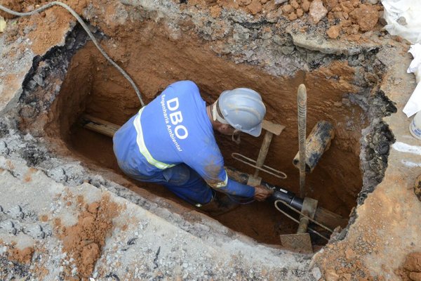 Vila Independência já recebeu 1.500 metros da nova rede de abastecimento de água