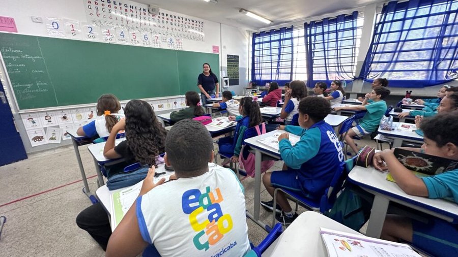Prefeitura realiza processo seletivo para 120 professores substitutos