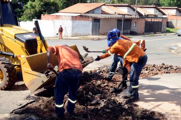 Bairro Santa Fé recebe força-tarefa com serviços de zeladoria urbana