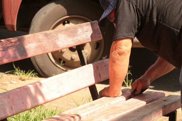 Bairro Santa Fé recebe força-tarefa com serviços de zeladoria urbana