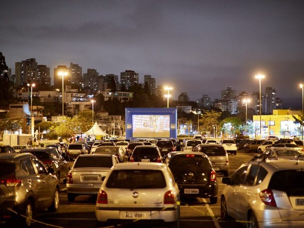 Piracicaba recebe sessões gratuitas de cinema drive-in do Cine Autorama