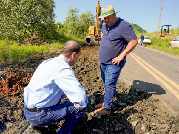 A pedido de Helinho Zanatta, Governo do Estado vai recuperar estrada entre Piracicaba e Anhumas