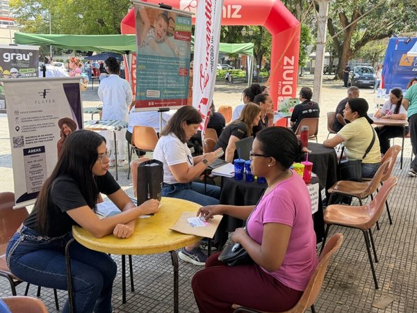 4ª Rota do Trabalho e Empreendedorismo realizou mais de 900 atendimentos na praça José Bonifácio